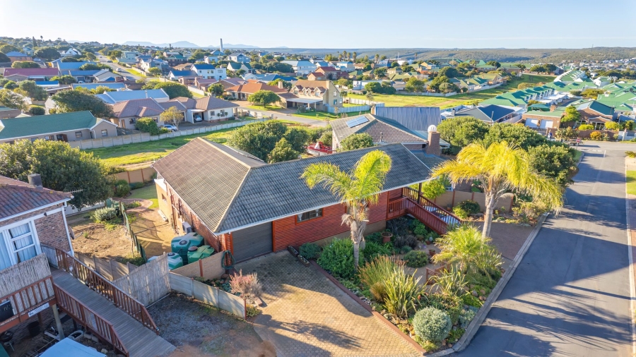 3 Bedroom Property for Sale in Stilbaai Wes Western Cape